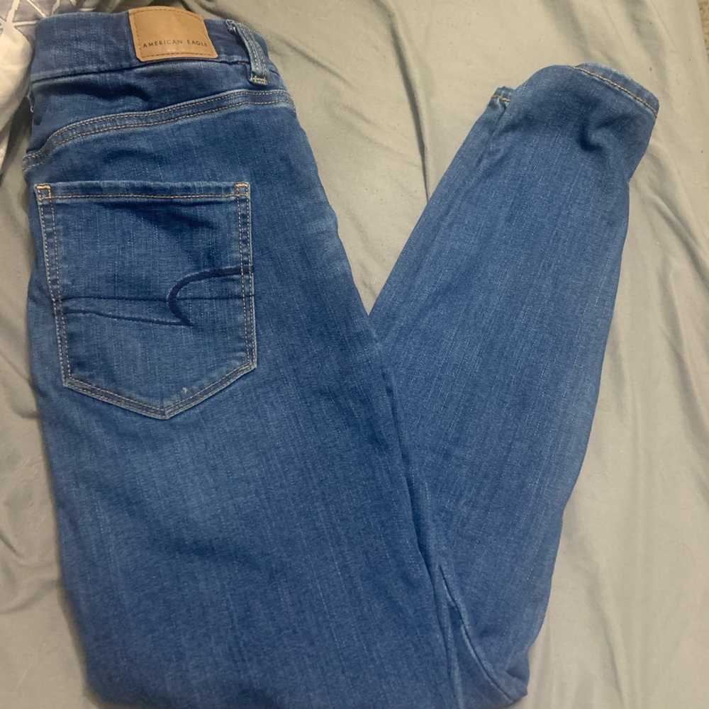 American eagle jeans perfect condition size 6 short.